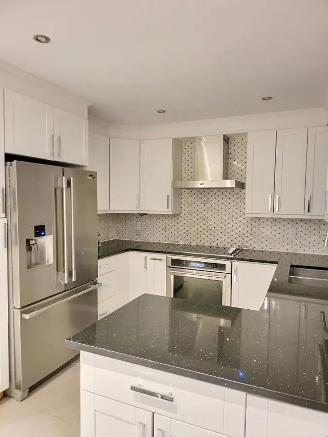 4 Bedrooms Beautiful Townhouse Montréal Canada