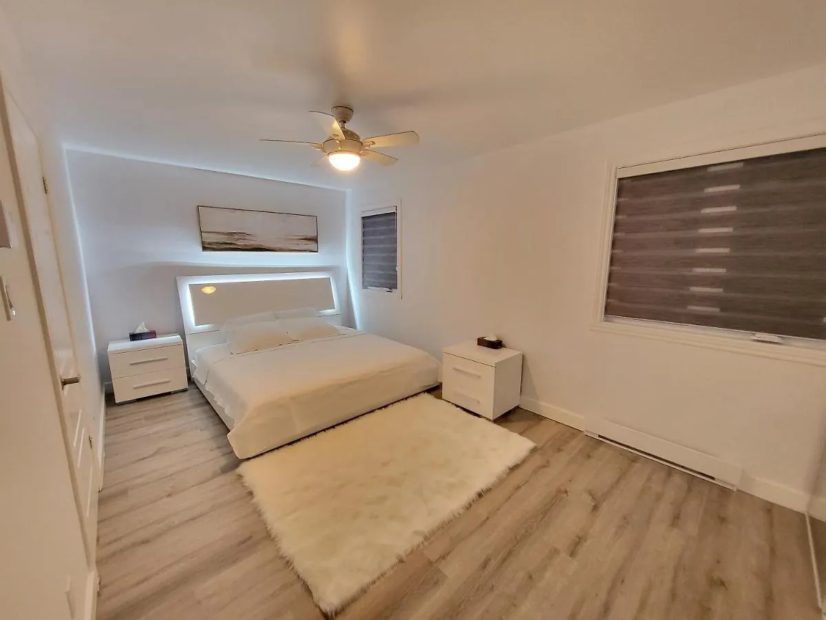4 Bedrooms Beautiful Townhouse Montréal Hébergement de vacances