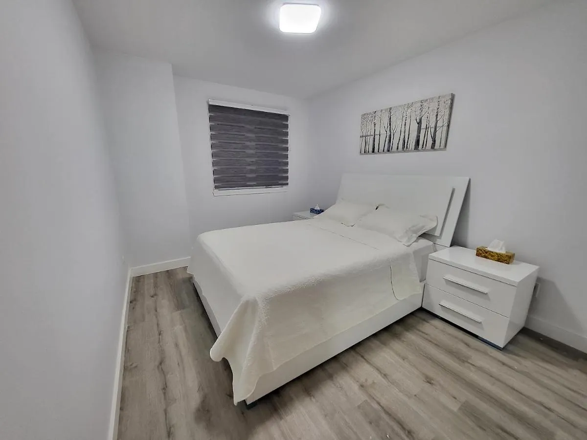 Hébergement de vacances 4 Bedrooms Beautiful Townhouse Montréal Canada