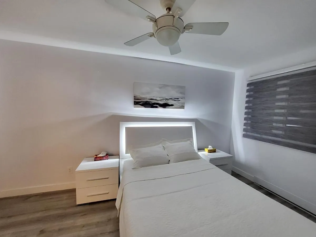 4 Bedrooms Beautiful Townhouse Montréal 0*,  Canada